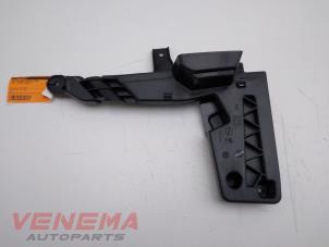 Used Front bumper bracket, right Opel Corsa F (UB/UH/UP) 1.2 12V 130 Price € 39,99 Margin scheme offered by Venema Autoparts