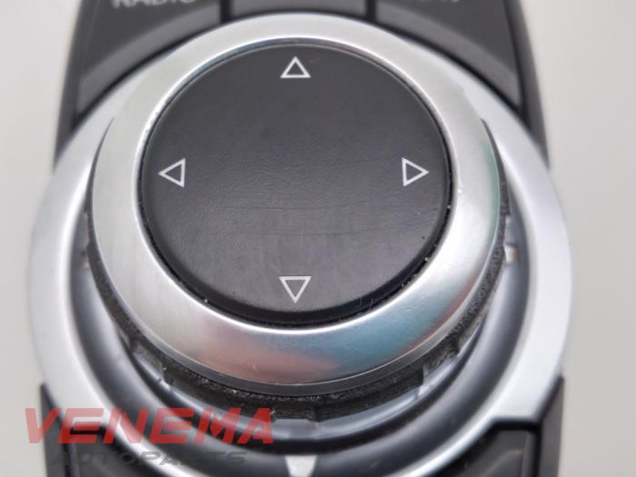 Botón I-Drive de un BMW 3 serie Touring (F31) 320i 2.0 16V 2015
