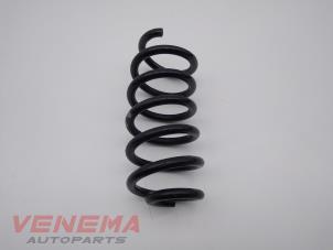 Used Rear coil spring Renault Clio IV Estate/Grandtour (7R) 1.5 Energy dCi 90 FAP Price € 14,99 Margin scheme offered by Venema Autoparts