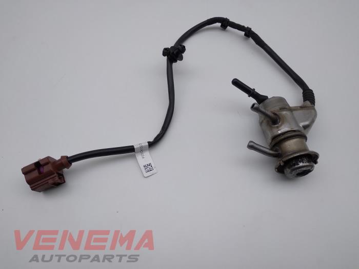Usados Inyector Adblue Audi A3 Sportback (8YA) 2.0 30 TDI 16V Precio € 99,99 Norma de margen ofrecido por Venema Autoparts