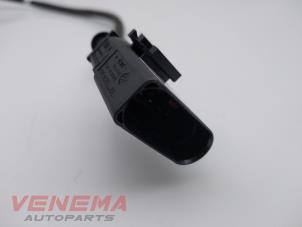 Lambda probe from a Audi A3 Sportback (8YA) 2.0 30 TDI 16V 2023