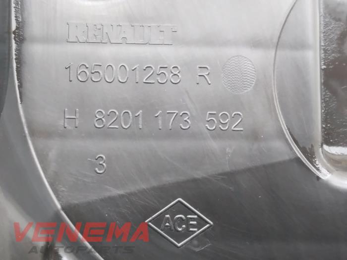 Cuerpo de filtro de aire de un Renault Clio IV Estate/Grandtour (7R) 1.5 Energy dCi 90 FAP 2014