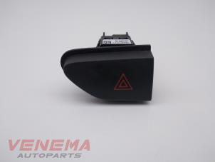 Used Panic lighting switch Renault Clio IV Estate/Grandtour (7R) 1.5 Energy dCi 90 FAP Price € 9,99 Margin scheme offered by Venema Autoparts