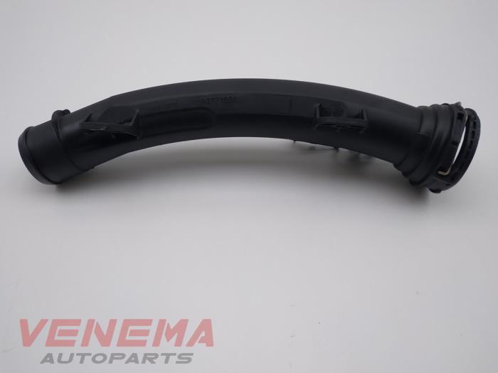 Usagé Tube intercooler Peugeot 208 II (UB/UH/UP) 1.2 Vti 12V PureTech 100 Prix € 14,99 Règlement à la marge proposé par Venema Autoparts