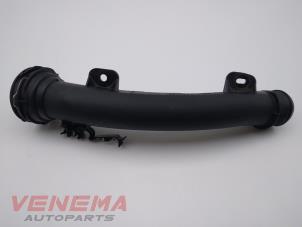 Intercooler Rohr van een Peugeot 208 II (UB/UH/UP) 1.2 Vti 12V PureTech 100 2020