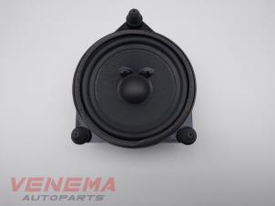 Used Speaker Mercedes C (C205) C-300 2.0 Turbo 16V Price € 29,99 Margin scheme offered by Venema Autoparts