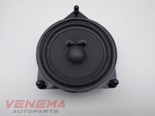 Used Speaker Mercedes C (C205) C-300 2.0 Turbo 16V Price € 29,99 Margin scheme offered by Venema Autoparts