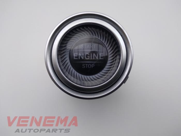 Interruptores Start/Stop de un Mercedes-Benz C (C205) C-300 2.0 Turbo 16V 2019
