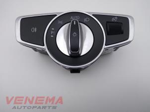 Usados Interruptor de luz Mercedes C (C205) C-300 2.0 Turbo 16V Precio € 19,99 Norma de margen ofrecido por Venema Autoparts