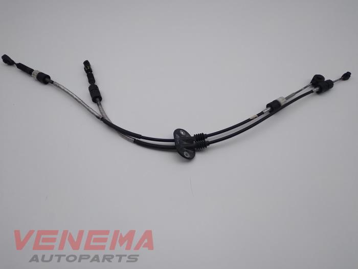 Cable de cambio de caja de cambios de un Ford Focus 2 Wagon 2.0 16V 2006