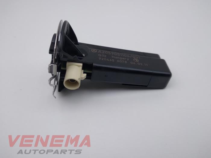 Używane Antena Mercedes C (C205) C-300 2.0 Turbo 16V Cena € 39,99 Procedura marży oferowane przez Venema Autoparts