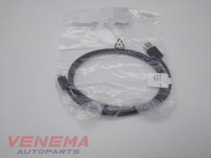 Used Cable (miscellaneous) Mercedes C (C205) C-300 2.0 Turbo 16V Price € 9,99 Margin scheme offered by Venema Autoparts