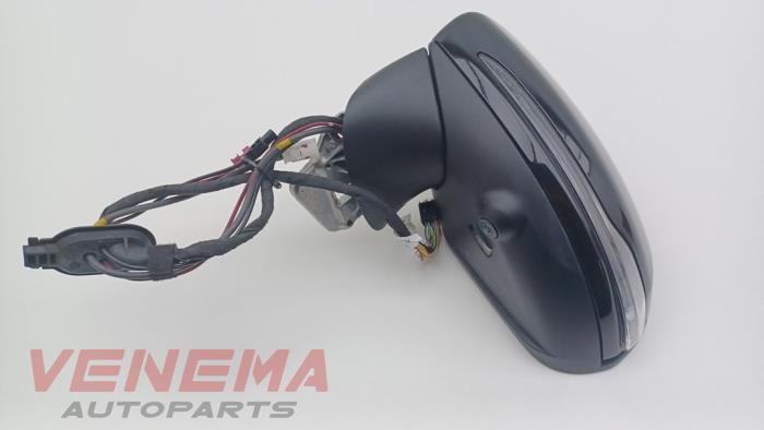 Wing mirror, left from a Mercedes-Benz C (C205) C-300 2.0 Turbo 16V 2019