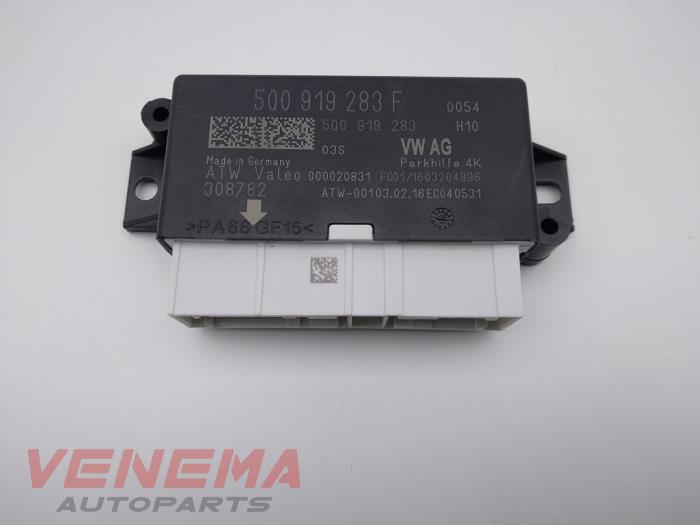 Begagnade PDC-modul Skoda Fabia III (NJ3) 1.2 TSI 16V Pris € 19,99 Marginaltabell erbjuds av Venema Autoparts