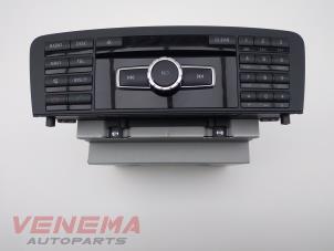 Used Radio CD player Mercedes A (W176) 1.5 A-160 CDI, A-160d 16V Price € 124,99 Margin scheme offered by Venema Autoparts