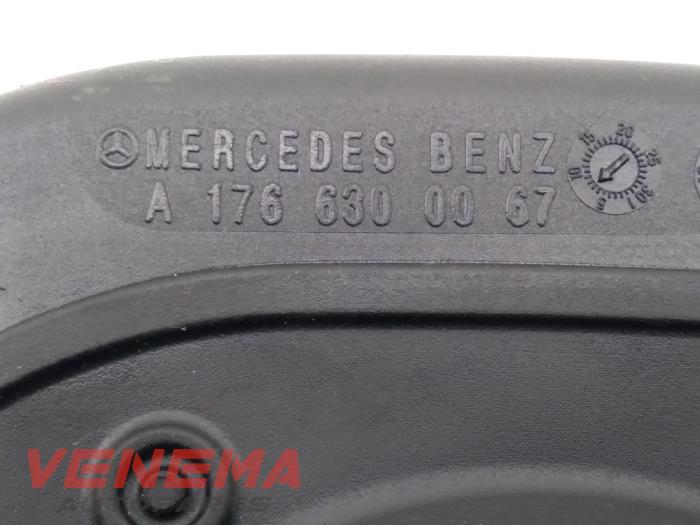 Tapa de depósito de un Mercedes-Benz A (W176) 1.5 A-160 CDI, A-160d 16V 2014