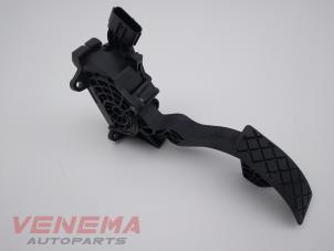 Used Accelerator pedal Skoda Fabia III (NJ3) 1.2 TSI 16V Price € 24,99 Margin scheme offered by Venema Autoparts