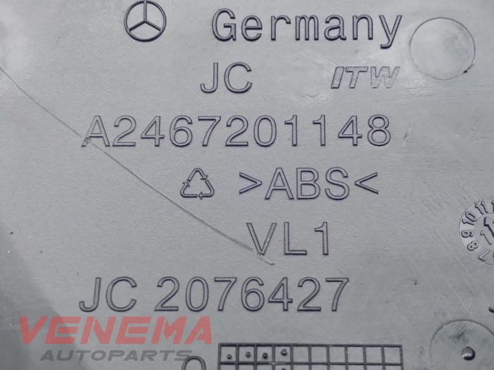 Manija de puerta de 4 puertas izquierda delante de un Mercedes-Benz A (W176) 1.5 A-160 CDI, A-160d 16V 2014