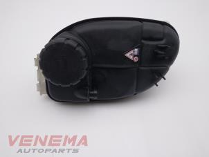 Used Expansion vessel Mercedes A (W176) 1.5 A-160 CDI, A-160d 16V Price € 19,99 Margin scheme offered by Venema Autoparts
