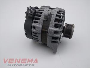 Dynamo från en Mercedes-Benz A (W176) 1.5 A-160 CDI, A-160d 16V 2014
