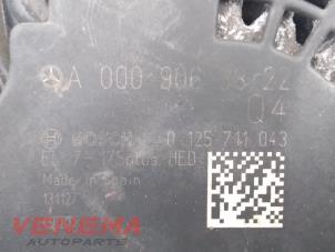 Dynamo från en Mercedes-Benz A (W176) 1.5 A-160 CDI, A-160d 16V 2014