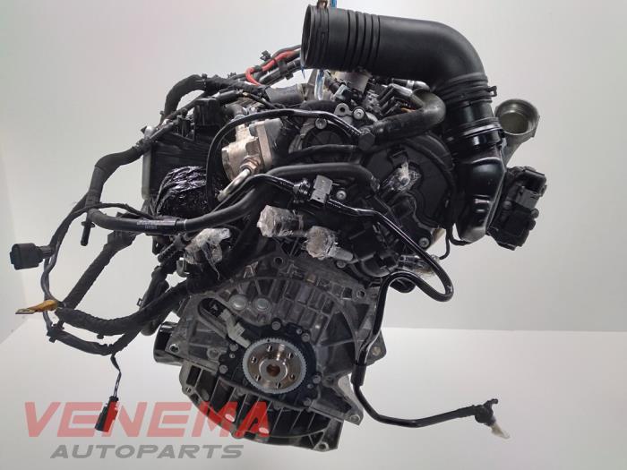 Engine from a Skoda Fabia III (NJ3) 1.2 TSI 16V 2017