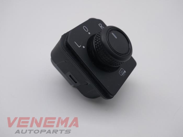 Mirror switch from a Volkswagen T-Roc 1.0 TSI 12V BlueMotion 2018