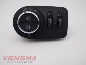 Used Light switch Opel Grandland/Grandland X 1.5 CDTI Price € 34,99 Margin scheme offered by Venema Autoparts