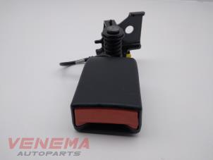 Used Rear seatbelt buckle, left Mercedes A (W176) 1.5 A-160 CDI, A-160d 16V Price € 14,99 Margin scheme offered by Venema Autoparts