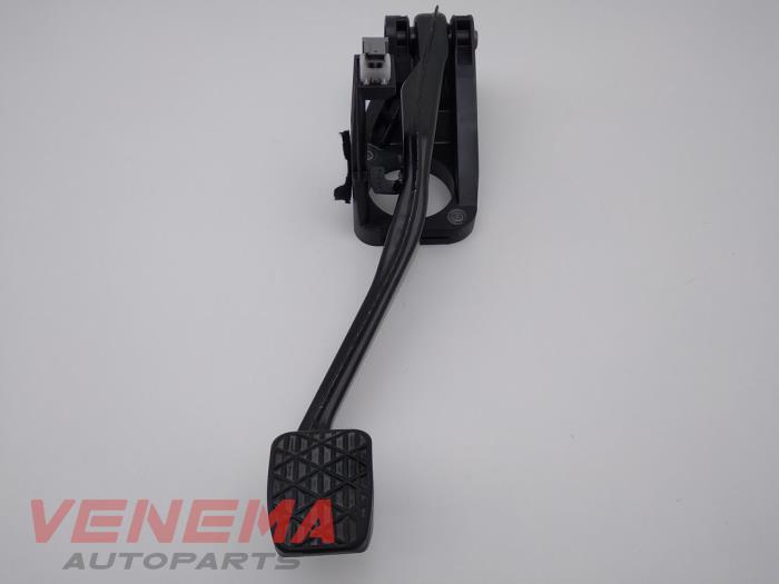 Używane Pedal hamulca Mercedes A (W176) 1.5 A-160 CDI, A-160d 16V Cena € 29,99 Procedura marży oferowane przez Venema Autoparts