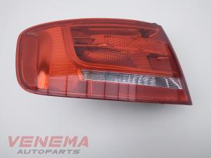 Gebrauchte Rücklicht links Audi A4 (B8) 2.0 TDI 16V Preis € 29,99 Margenregelung angeboten von Venema Autoparts