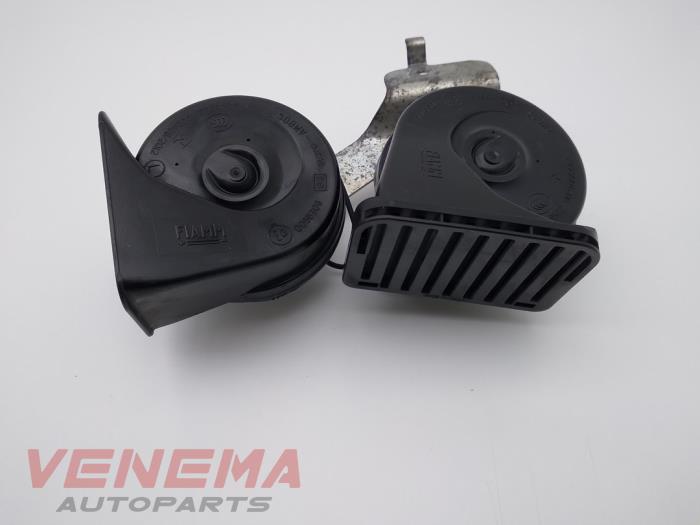 Używane Klakson Ford Kuga II (DM2) 1.5 EcoBoost 16V 150 Cena € 29,99 Procedura marży oferowane przez Venema Autoparts
