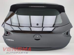 Używane Tylna klapa Opel Corsa F (UB/UH/UP) 1.2 Turbo 12V 130 Cena € 599,99 Procedura marży oferowane przez Venema Autoparts