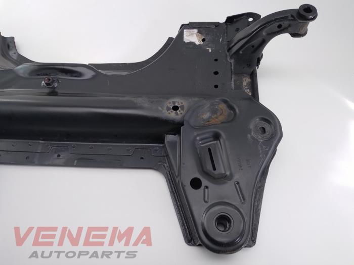 Subframe from a Opel Corsa F (UB/UH/UP) 1.2 Turbo 12V 130 2022
