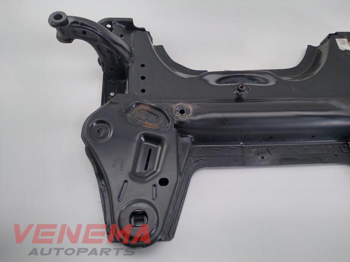 Subframe from a Opel Corsa F (UB/UH/UP) 1.2 Turbo 12V 130 2022