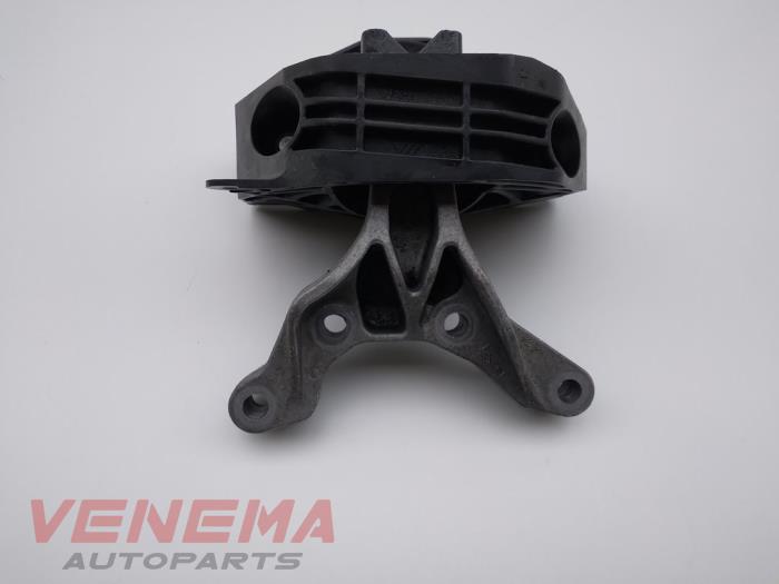 Usagé Support moteur Opel Corsa F (UB/UH/UP) 1.2 Turbo 12V 130 Prix € 29,99 Règlement à la marge proposé par Venema Autoparts