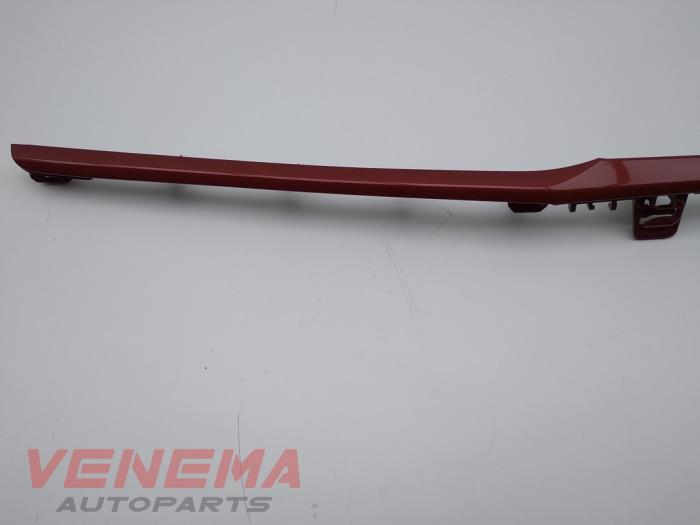 Dashboard decoration strip from a Opel Corsa F (UB/UH/UP) 1.2 Turbo 12V 130 2022