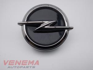 Usagé Poignée hayon Opel Corsa F (UB/UH/UP) 1.2 Turbo 12V 130 Prix € 49,99 Règlement à la marge proposé par Venema Autoparts