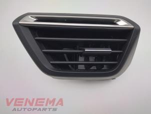 Used Dashboard vent Peugeot 208 II (UB/UH/UP) 1.2 Vti 12V PureTech 130 Price € 24,99 Margin scheme offered by Venema Autoparts