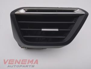 Used Dashboard vent Peugeot 208 II (UB/UH/UP) 1.2 Vti 12V PureTech 130 Price € 24,99 Margin scheme offered by Venema Autoparts