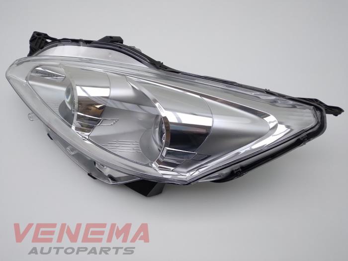Headlight, left from a Peugeot 508 SW (8E/8U) 2.0 HDiF 16V Autom. 2014