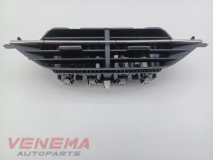 Used Dashboard vent Peugeot 208 II (UB/UH/UP) 1.2 Vti 12V PureTech 130 Price € 49,99 Margin scheme offered by Venema Autoparts
