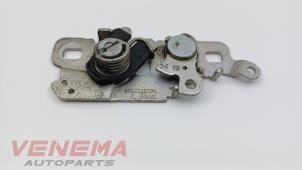 Used Bonnet lock mechanism Peugeot 208 II (UB/UH/UP) 1.2 Vti 12V PureTech 130 Price € 29,99 Margin scheme offered by Venema Autoparts