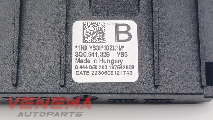 Ordinateur Adblue d'un Volkswagen Golf VIII (CD1) 2.0 TDI BlueMotion 16V 2023
