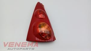 Używane Tylne swiatlo pozycyjne lewe Peugeot 107 1.0 12V Cena € 14,99 Procedura marży oferowane przez Venema Autoparts