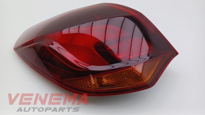 Taillight, left from a Opel Astra J (PC6/PD6/PE6/PF6) 1.6 16V 2012