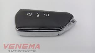 Used Key Volkswagen Golf VIII (CD1) 2.0 TDI BlueMotion 16V Price € 59,99 Margin scheme offered by Venema Autoparts
