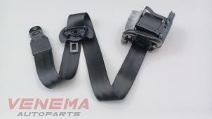 Usados Cinturón de seguridad derecha delante Audi A1 Sportback (8XA/8XF) 1.2 TFSI Precio € 119,99 Norma de margen ofrecido por Venema Autoparts