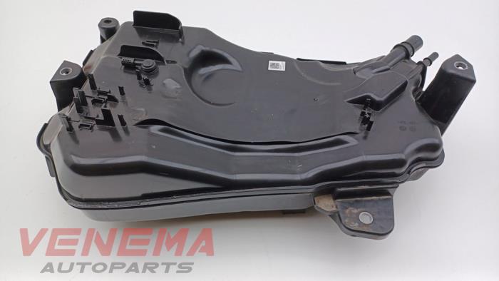 Gebrauchte Adblue Tank Volkswagen Golf VIII (CD1) 2.0 TDI BlueMotion 16V Preis € 179,99 Margenregelung angeboten von Venema Autoparts