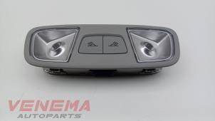 Używane Oswietlenie wewnetrzne tyl Audi A1 Sportback (8XA/8XF) 1.2 TFSI Cena € 14,99 Procedura marży oferowane przez Venema Autoparts